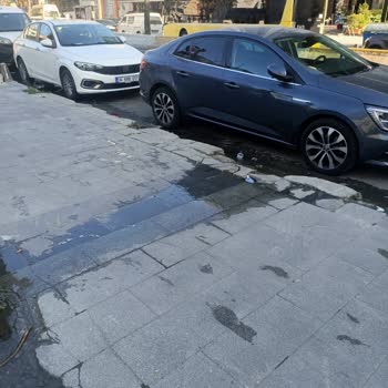 Bağcılar Göztepe'de Uzun Süredir Devam Eden Pis Su Birikintisi Sorunu Ve İlgisizlik