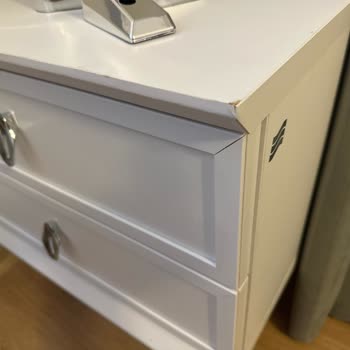 Eksik Ve Defolu Mobilyalar Nedeniyle Mağduriyetim 2 Aydır Giderilmiyor