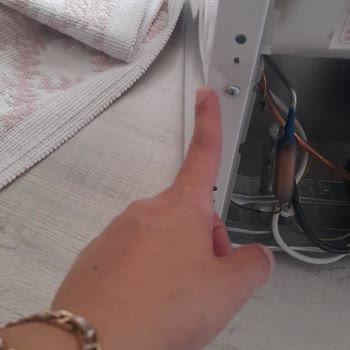 Teslimat Sonrası Hasarlı Çıkan Derin Dondurucu İçin İade Ve Geri Ödeme Talebime Yanıt Alamıyorum