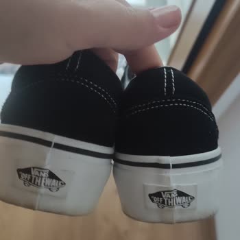 Kusurlu Ayakkabı Ve Müşteri Hizmetlerine Ulaşılamıyor