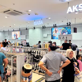 Kapanan Kasa Nedeniyle Yoğunluk Ve İlgisiz Personel Sorunu
