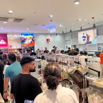 Kapanan Kasa Nedeniyle Yoğunluk Ve İlgisiz Personel Sorunu