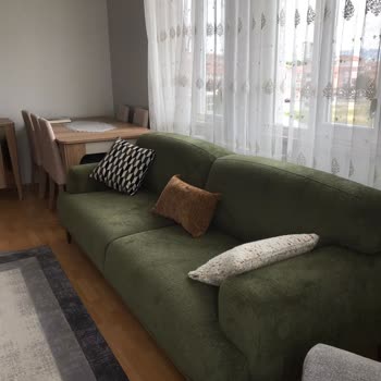 Koltuk Takımıyla Uyumlu Olmayan Kırlentler Ve Çözülmeyen Mağduriyet