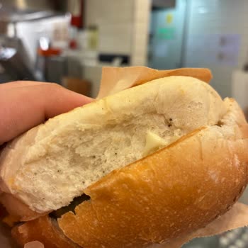 Küflü Hamburger Ve Yetersiz Telafi Denemesi Nedeniyle Hayal Kırıklığı