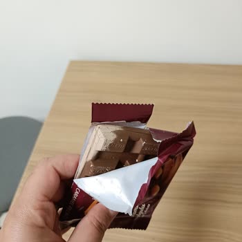 Carrefour’dan Aldığım Caramio Çikolata Bozuk Çıktı, Değişim Talep Ediyorum