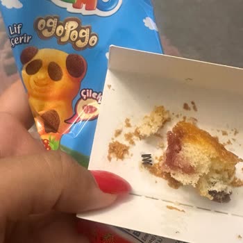 Ozmo Kekin İçinden Metal Parça Çıkması Ve Şikayet Başvurusunda Sorun Yaşanması