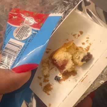 Ozmo Kekin İçinden Metal Parça Çıkması Ve Şikayet Başvurusunda Sorun Yaşanması