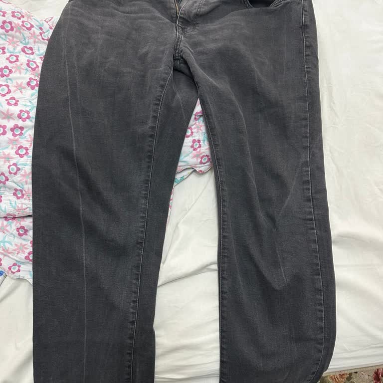 Yıkama Talimatına Uygun Kullanılan Pantolonda Renk Solması Ve Çizgi Oluşumu