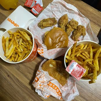 Yanlış Eksik Ve Bayat Yemeklere Çözüm Bulamayan Popeyes Ve Yemeksepeti Müşteri Hizmetleri