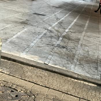 Bahariye Caddesi'nde Süregelen Temizlik Ve Koku Sorunu