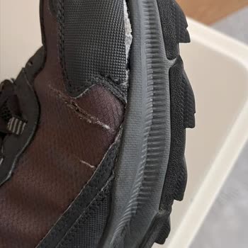 Skechers Ayakkabıda Yırtılma Sorunu Ve Değişim Talebine Olumsuz Yanıt