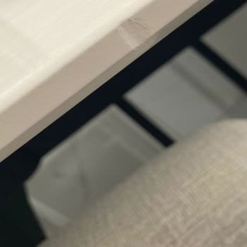 Mutfak Masası Ve Sandalyelerinde Sürekli Hasar Ve İlgisizlik