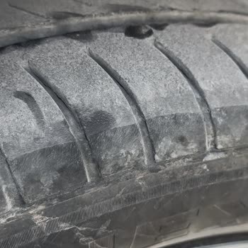 1 Yıl Dolmadan Lastiklerde Yırtık Oluştu, Garanti Kapsamı Dışında Bırakıldı