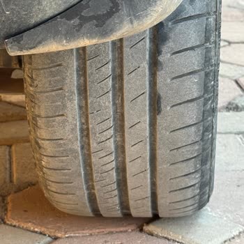 1 Yıl Dolmadan Lastiklerde Yırtık Oluştu, Garanti Kapsamı Dışında Bırakıldı