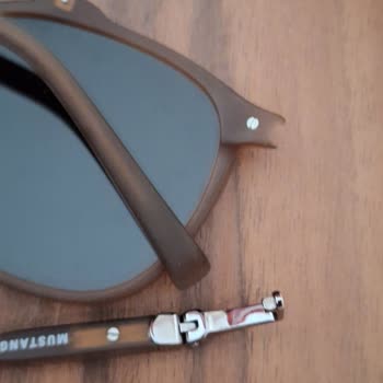 Yeni Alınan Gözlüğün Vidası Sürekli Çıkıyor Değişim Ya Da İade Talep Ediyorum