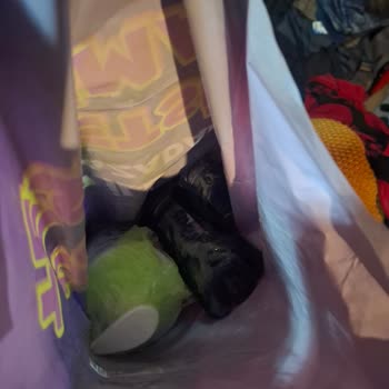 Aldığım Şampuanlar Patlak Çıktı Mağaza Çözüm Sunmuyor