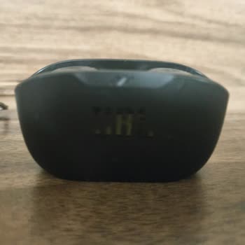 JBL Wave Buds Şarj Ünitesi Çalışmıyor, Satıcıdan Dönüş Alamadım