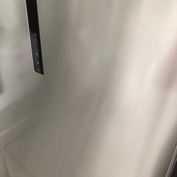 Electrolux Buzdolabında Kapak Göçüğü Ve Tutma Kolu Soyulması Sorunu Çözülmüyor