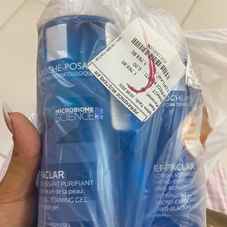 La Roche Posay Effaclar Toner Caused Burning, Itching, And Peeling On My Skin