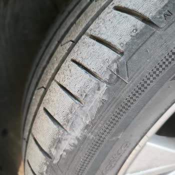 Hankook, problema de grietas en neumáticos nuevos tras 1 año y 14,000 km