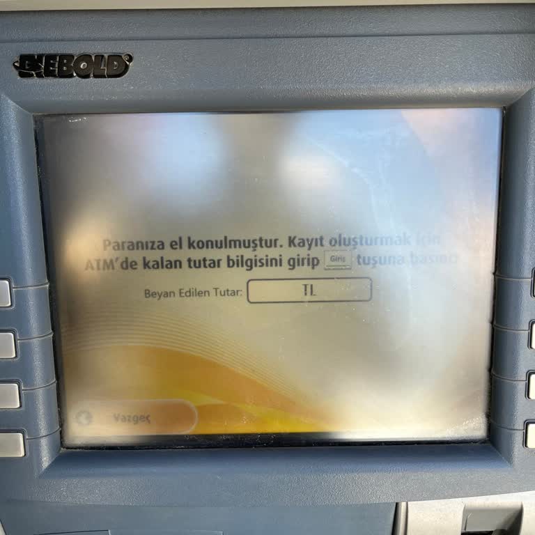 ATM'de Kalan Para Ve Yetersiz Müşteri Hizmeti Nedeniyle Mağduriyet