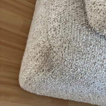 Eksik Hizmet Ve İletişimsizlik Nedeniyle Mağduriyet: Halılar Teslim Edilmedi, Koltuklar Temizlenmedi