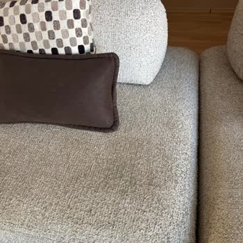 Eksik Hizmet Ve İletişimsizlik Nedeniyle Mağduriyet: Halılar Teslim Edilmedi, Koltuklar Temizlenmedi