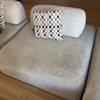 Eksik Hizmet Ve İletişimsizlik Nedeniyle Mağduriyet: Halılar Teslim Edilmedi, Koltuklar Temizlenmedi