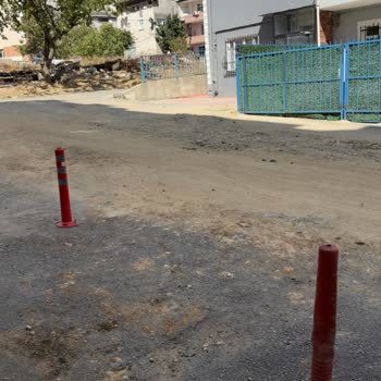 Kazı Sonrası Yol Toz Ve Toprak İçinde Kaldı, Çözüm Bekliyoruz