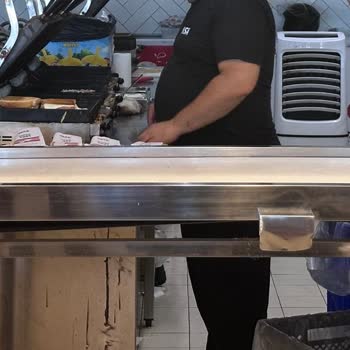 Restoranda Sürekli Hijyen Sorunu Ve İlgisiz Yönetim