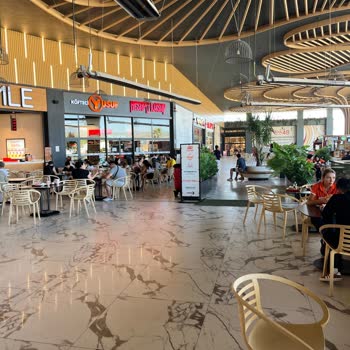 Köfteci Yusuf AVM Şubesinde Servis Eksikliği Ve Çözüm Sunulmaması