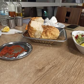 Hijyen Eksikliği Ve İlgisiz Personel Nedeniyle Kötü Deneyim