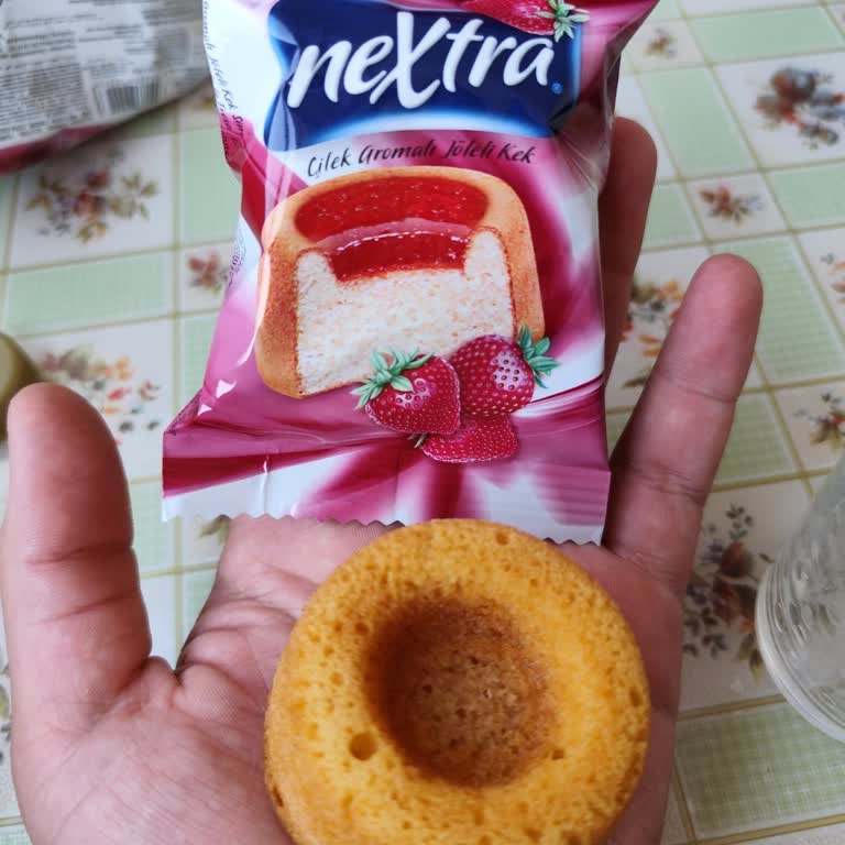 Jöleli Kekin İçinde Jöle Bulunmaması Hayal Kırıklığı Yarattı