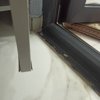 Yeni Alınan Dolabın Kapakları Kısa Sürede Şişti, Garanti Kapsamında Destek Verilmedi