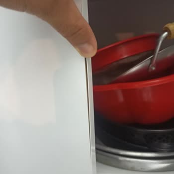 Yeni Alınan Dolabın Kapakları Kısa Sürede Şişti, Garanti Kapsamında Destek Verilmedi