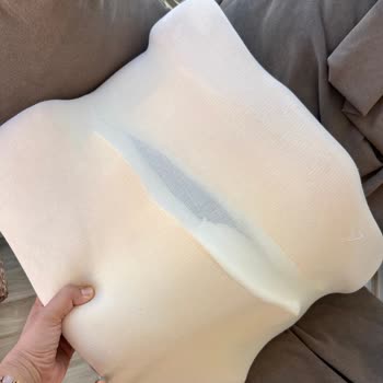 Beauty Pillow Aldığım Yastık İki Yıl Sonunda Ortadan İkiye Ayrıldı
