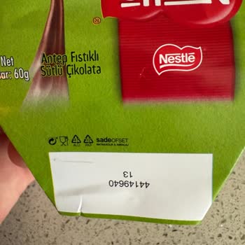 Satın Aldığım Çikolatanın İçinden Böcek Çıktı, Mağduriyetimin Giderilmesini Talep Ediyorum