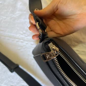 Ünlü Markanın Çantası 1 Yılda Deforme Oldu