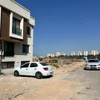 Evimizin Önündeki Yolun Bozulması Ve İlgisizlik Mağduriyeti