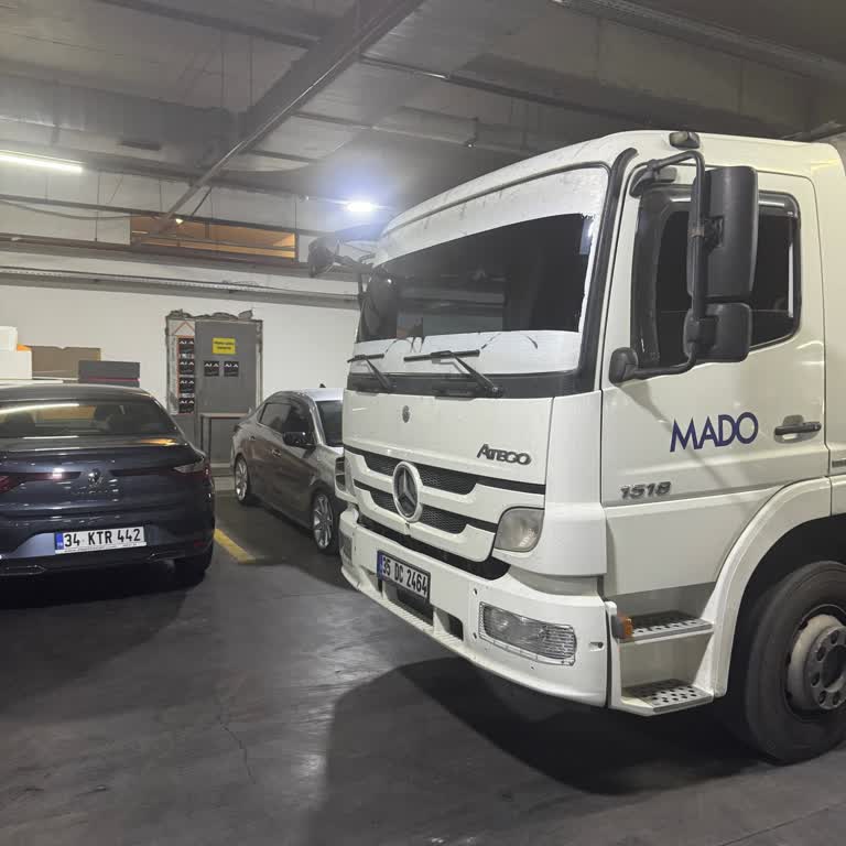 Mado Aracının Otoparkta Müşteri Araçlarını Engellemesi Canımızı Sıktı