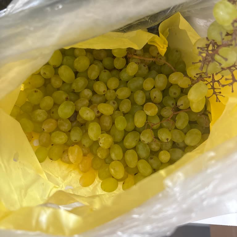 Migros Hemen Siparişimde Taze Olmayan Ve Salkımsız Üzüm Teslimatı Sorunu