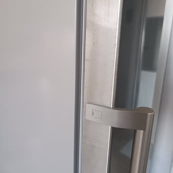 Buzdolabı Kapağında Yayılan Lekeler Estetik Soruna Yol Açıyor