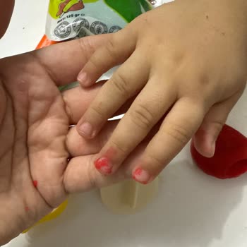 BİM'den Alınan Oyun Hamurunda Kalite Sorunu