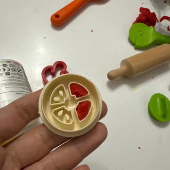 BİM’den Alınan Childgen Oyun Hamurlarında Ciddi Kalite Sorunu