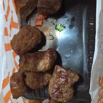 Makro Center'dan Aldığım Köftede Kıkırdak Parçaları Çıktı, Ücret İadesi Talep Ediyorum