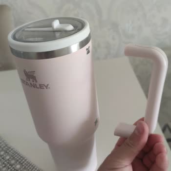 Stanley Quencher Termosun Kulp Ve Kapak Sorunları Hayal Kırıklığı Yarattı