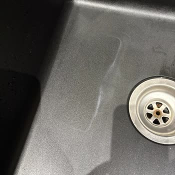 Franke Evyede Renk Atması Ve Kalıcı Leke Sorunu