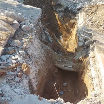 Vakıf GYO Bizimtepe Aydos Sitesi'nde Sürekli Su Borusu Patlakları Ve Güvenlik Endişesi