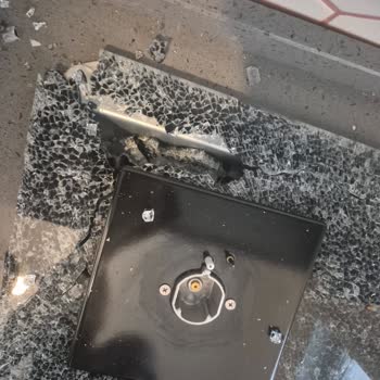 Siemens Ankastre Ocak Patladı ,Teknik Servis Kaba Davrandı Çözüm Sunulmadı