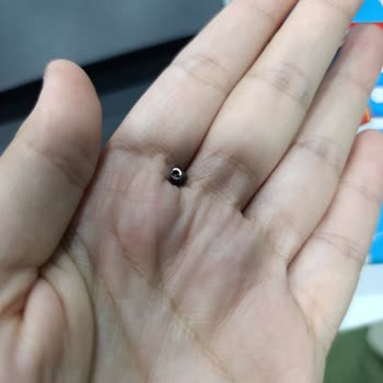 Çikolata Paketinden Metal Parça Çıkması Güvenliği Tehlikeye Attı